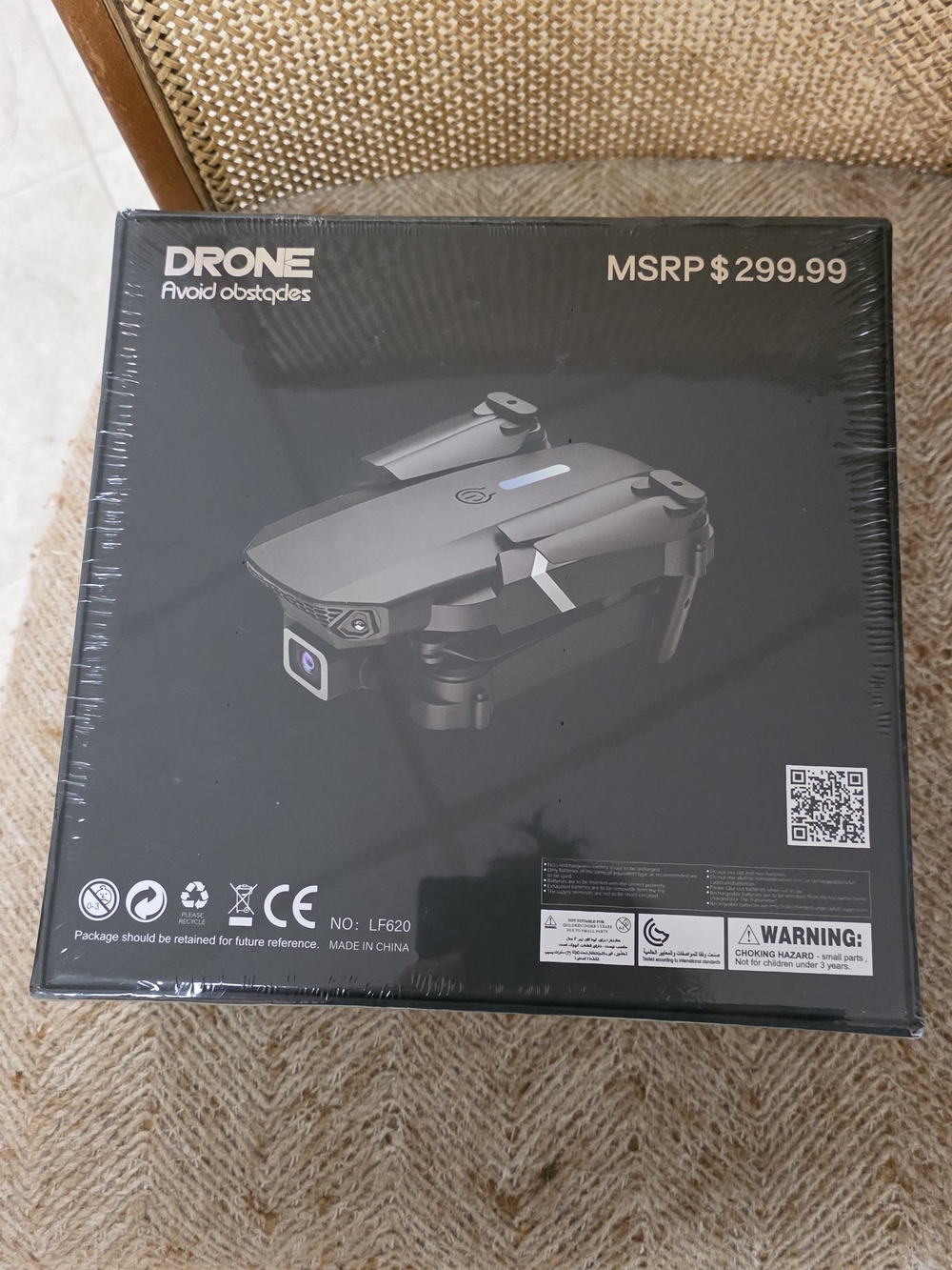Foldable Black Drone - Avoid Obstacles